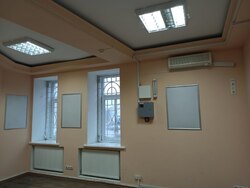 ОРЕНДА ПРИМІЩЕННЯ В ЦЕНТРІ МІСТА вул. Соборна Здається в оренду просторе приміщення площею 72 м² у самому центрі міста. фото 2 ОРЕНДА ПРИМІЩЕННЯ В ЦЕНТРІ МІСТА вул. Соборна Здається в оренду просторе приміщення площею 72 м² у самому центрі міста. фото 2