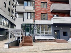   20 '  West House  13