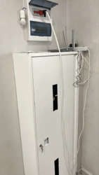 ' ,   8