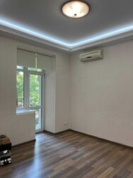  ' ,   8