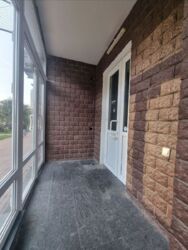  ' ,   4