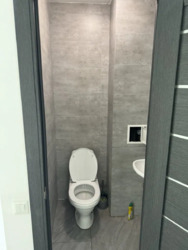  ' ,   7
