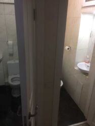  ' ,   7