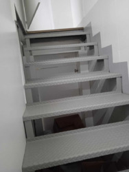  ' ,   7