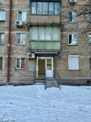 ' ,   3