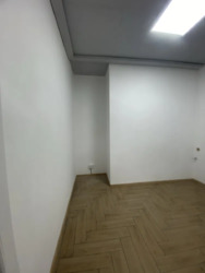  ' ,   11
