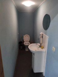 ' ,   4