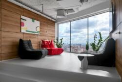 ������-���� ���������� ���� ��������, ��������� ���� 7, 40-� ������, Carnegie Tower, 250 �2, 28 ������� ���� ���� 16