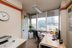 ������ �������� ����� �� ������ (Carnegie Center ), ��������� ���� ���� 15