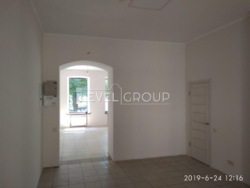 Оренда нежитлового приміщення офісного типу з фасадними вікнами в історичному центрі Києва фото 14 Оренда нежитлового приміщення офісного типу з фасадними вікнами в історичному центрі Києва фото 14