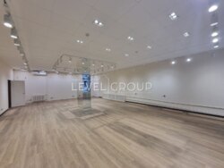 Фасад Магазин 155 м2 ,вул.Шота Руставелі,15, Палац Спорту ,ТРЦ Гулівер. фото 3 Фасад Магазин 155 м2 ,вул.Шота Руставелі,15, Палац Спорту ,ТРЦ Гулівер. фото 3