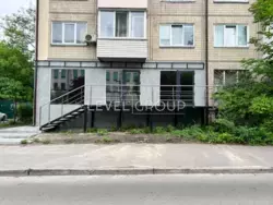 Оренда фасадного приміщення 46 м² з панорамними вікнами фото 2 Оренда фасадного приміщення 46 м² з панорамними вікнами фото 2