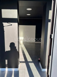 Здам Фасад 32,2м2 біля Метро Позняки Драгоманова 27 з ремонтом. фото 4 Здам Фасад 32,2м2 біля Метро Позняки Драгоманова 27 з ремонтом. фото 4