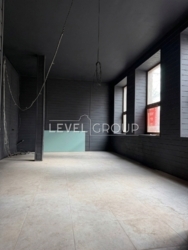 ������� ��������� 102 �², 3 ������, ������ ���� 4,7 � ���� 6