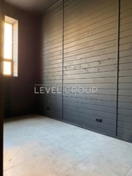 ������� ��������� 102 �², 3 ������, ������ ���� 4,7 � ���� 4