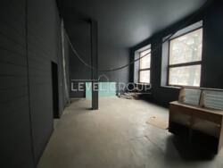 Фасадне приміщення 102 м², 3 вітрини, висота стелі 4,7 м фото 7 Фасадне приміщення 102 м², 3 вітрини, висота стелі 4,7 м фото 7