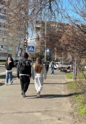 Здам Фасад 32,2м2 біля Метро Позняки Драгоманова 27 з ремонтом. фото 2 Здам Фасад 32,2м2 біля Метро Позняки Драгоманова 27 з ремонтом. фото 2