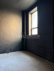 ������� ��������� 102 �², 3 ������, ������ ���� 4,7 � ���� 9