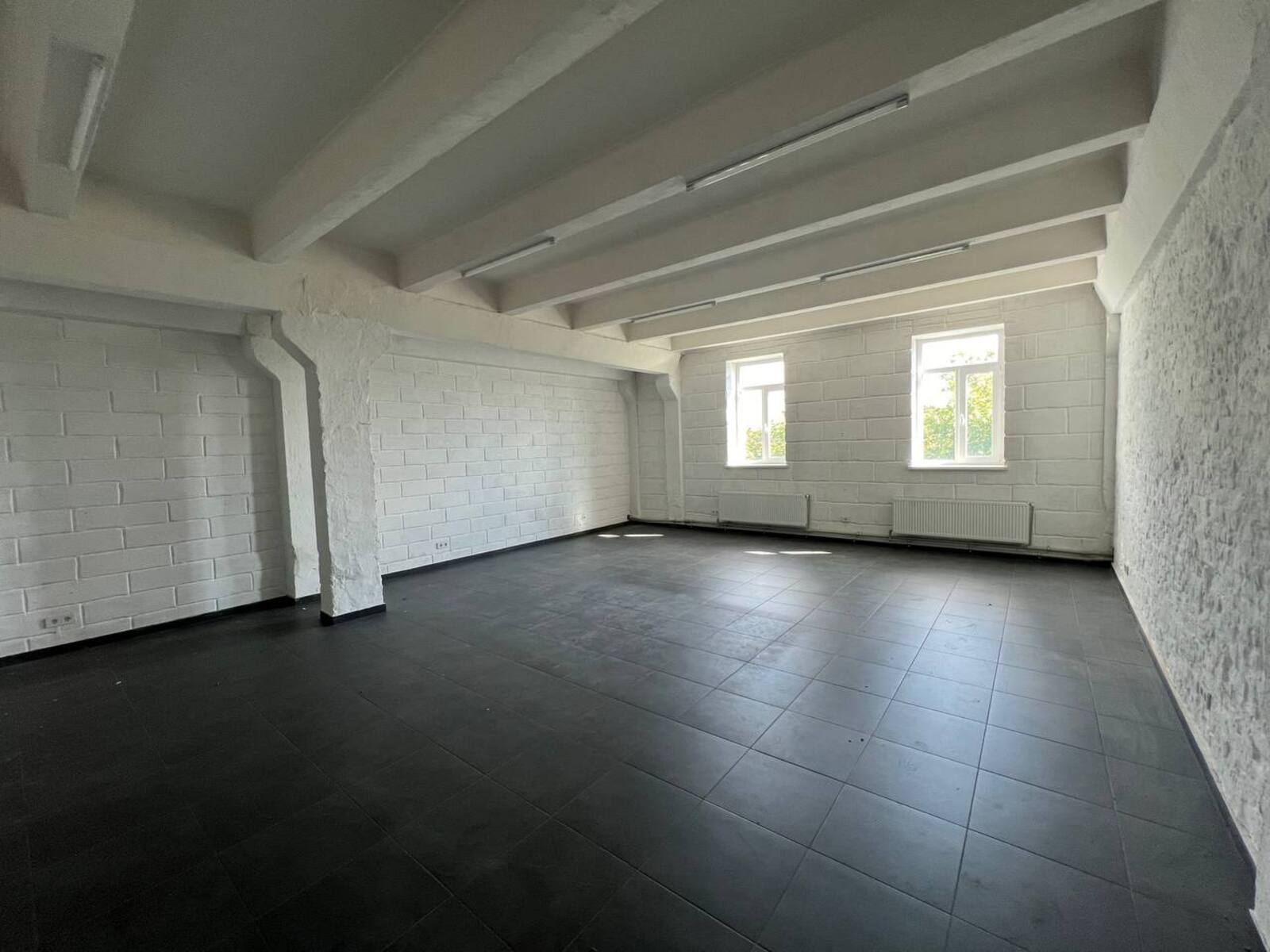 Оренда приміщення 120м2.кв.в будівлі. фото 1 Оренда приміщення 120м2.кв.в будівлі. фото 1