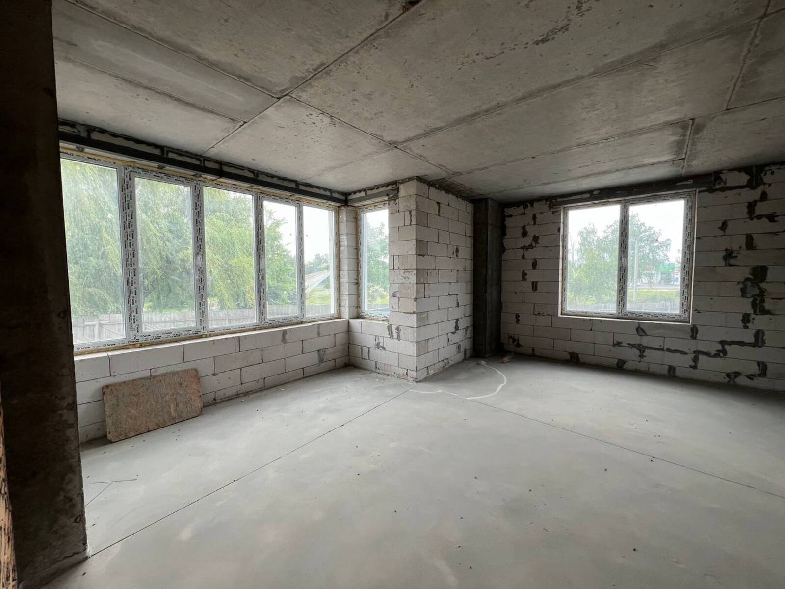 Оренда приміщень під комерційну діяльність на першому поверсі новозбудованого ЖК. Район Літака фото 1 Оренда приміщень під комерційну діяльність на першому поверсі новозбудованого ЖК. Район Літака фото 1