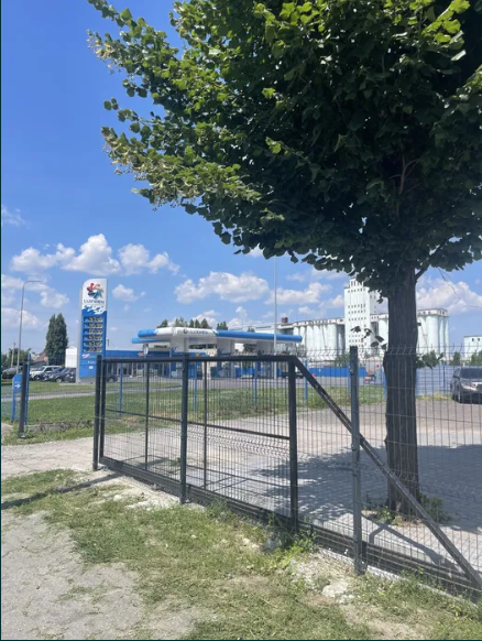 Оренда торгово-офісних приміщень в центрі міста фото 1 Оренда торгово-офісних приміщень в центрі міста фото 1