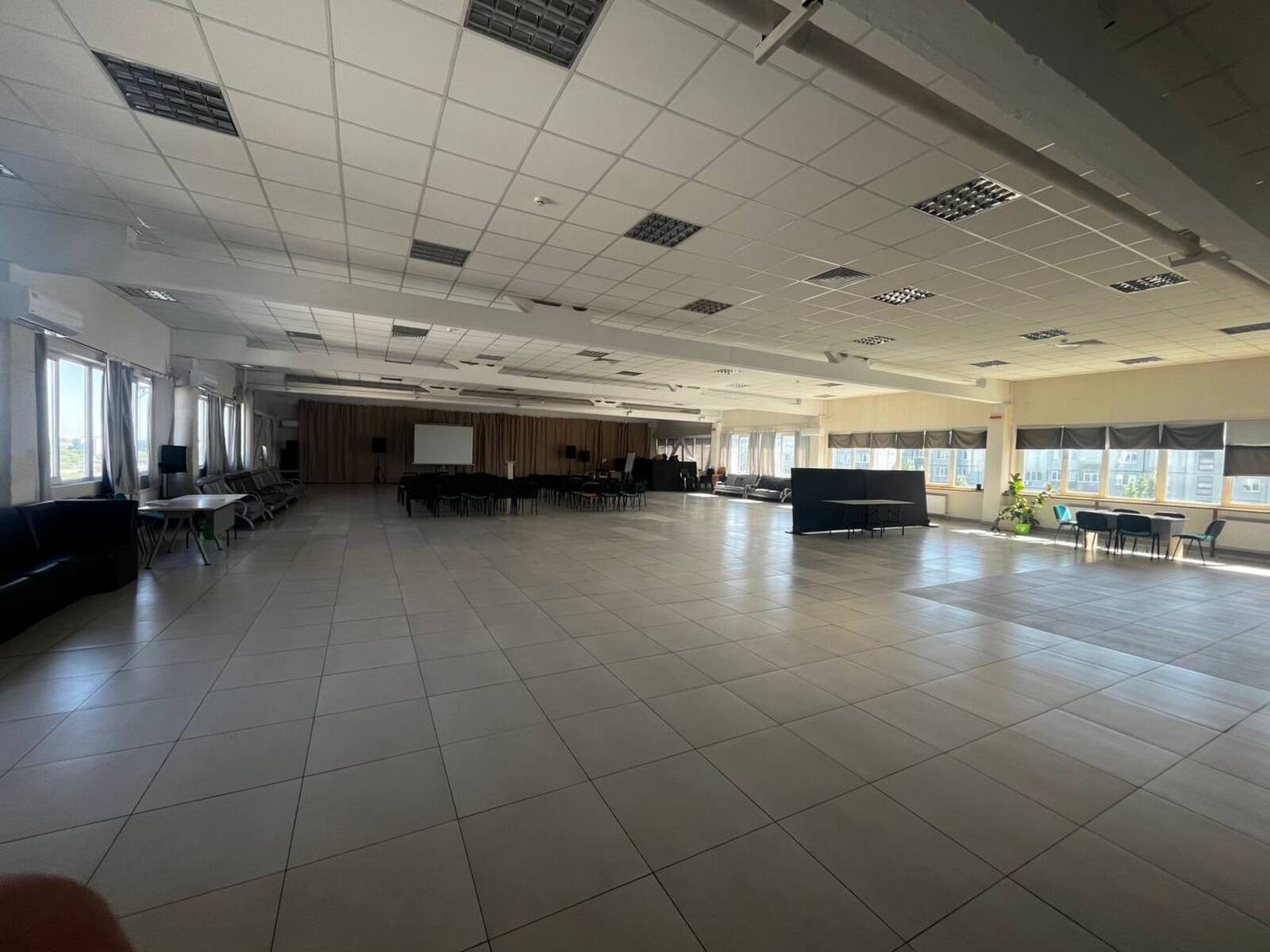 Здається приміщення під коворкінг - 500 кв.м. - 160грн/м2 фото 1 Здається приміщення під коворкінг - 500 кв.м. - 160грн/м2 фото 1