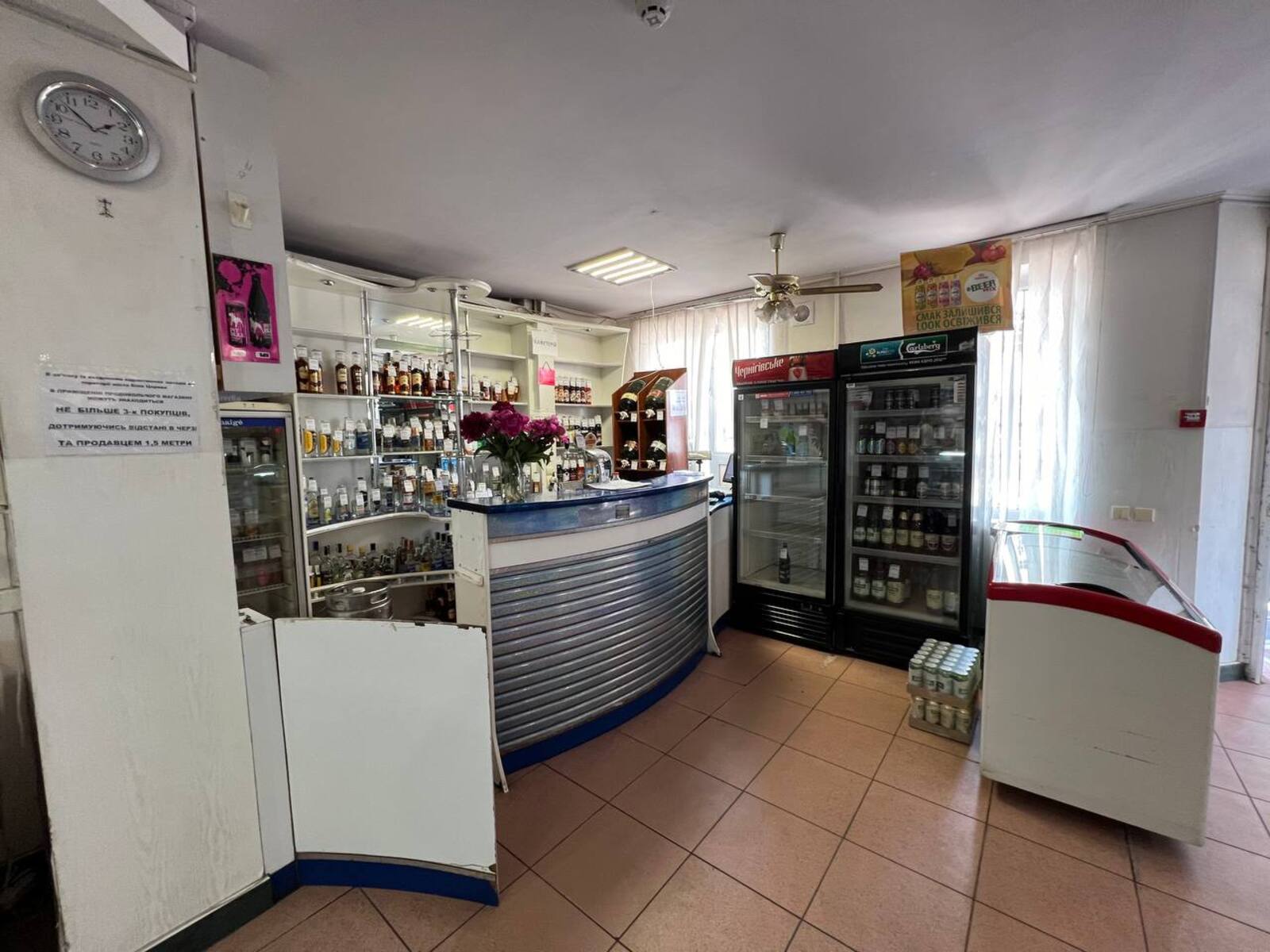 Надається приміщення в оренду під будь яку комерційну діяльність. Прохідна локація фото 1 Надається приміщення в оренду під будь яку комерційну діяльність. Прохідна локація фото 1