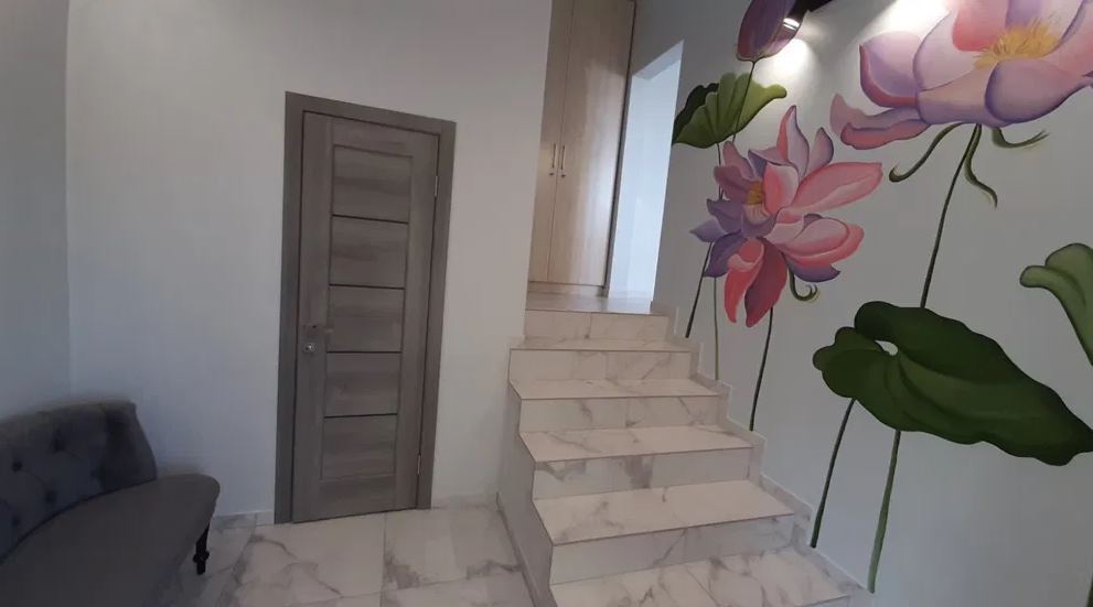 Оренда місця для перукаря, майстра манікюра фото 1 Оренда місця для перукаря, майстра манікюра фото 1