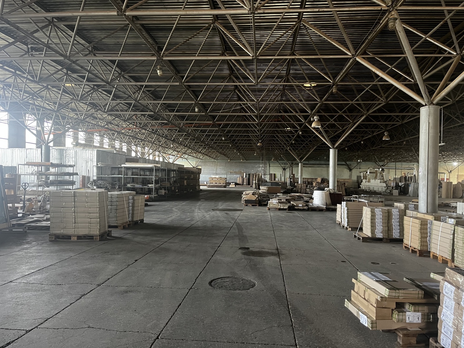 Оренда виробничо-складського приміщення 5500м2 фото 1 Оренда виробничо-складського приміщення 5500м2 фото 1