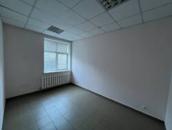 Здається склад 600 м.кв. + 2 офісних приміщення фото 13 Здається склад 600 м.кв. + 2 офісних приміщення фото 13