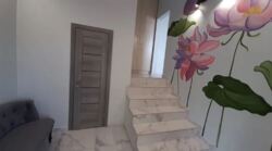 Оренда місця для перукаря, майстра манікюра фото 1 Оренда місця для перукаря, майстра манікюра фото 1