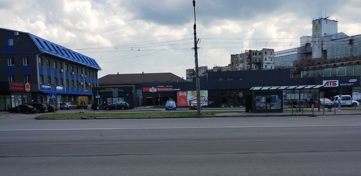 В суборенду частину торгового приміщення відкритого типу площею 78, 35 м2 фото 1 В суборенду частину торгового приміщення відкритого типу площею 78, 35 м2 фото 1