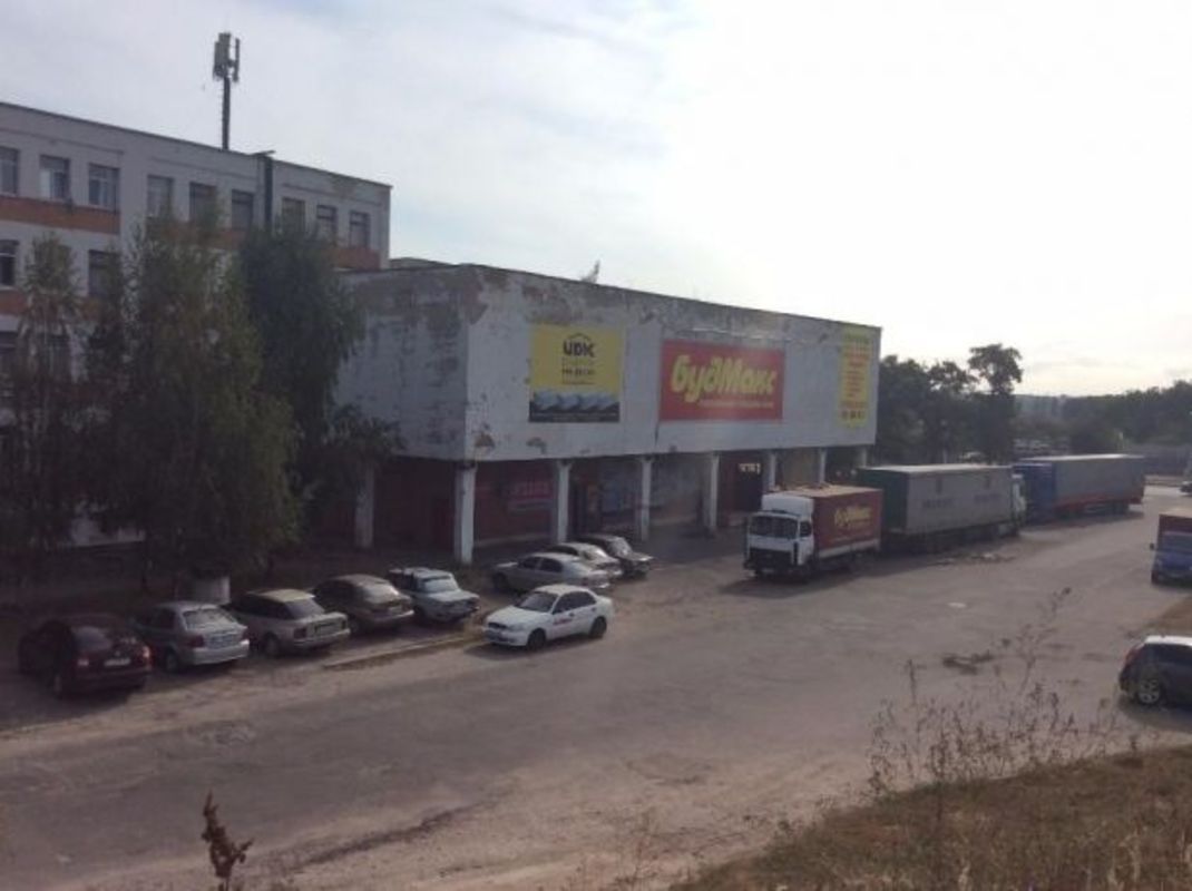В аренду под магазин или склад 500-1000м2 в Полтаве по ул.Половка фото 1 В аренду под магазин или склад 500-1000м2 в Полтаве по ул.Половка фото 1