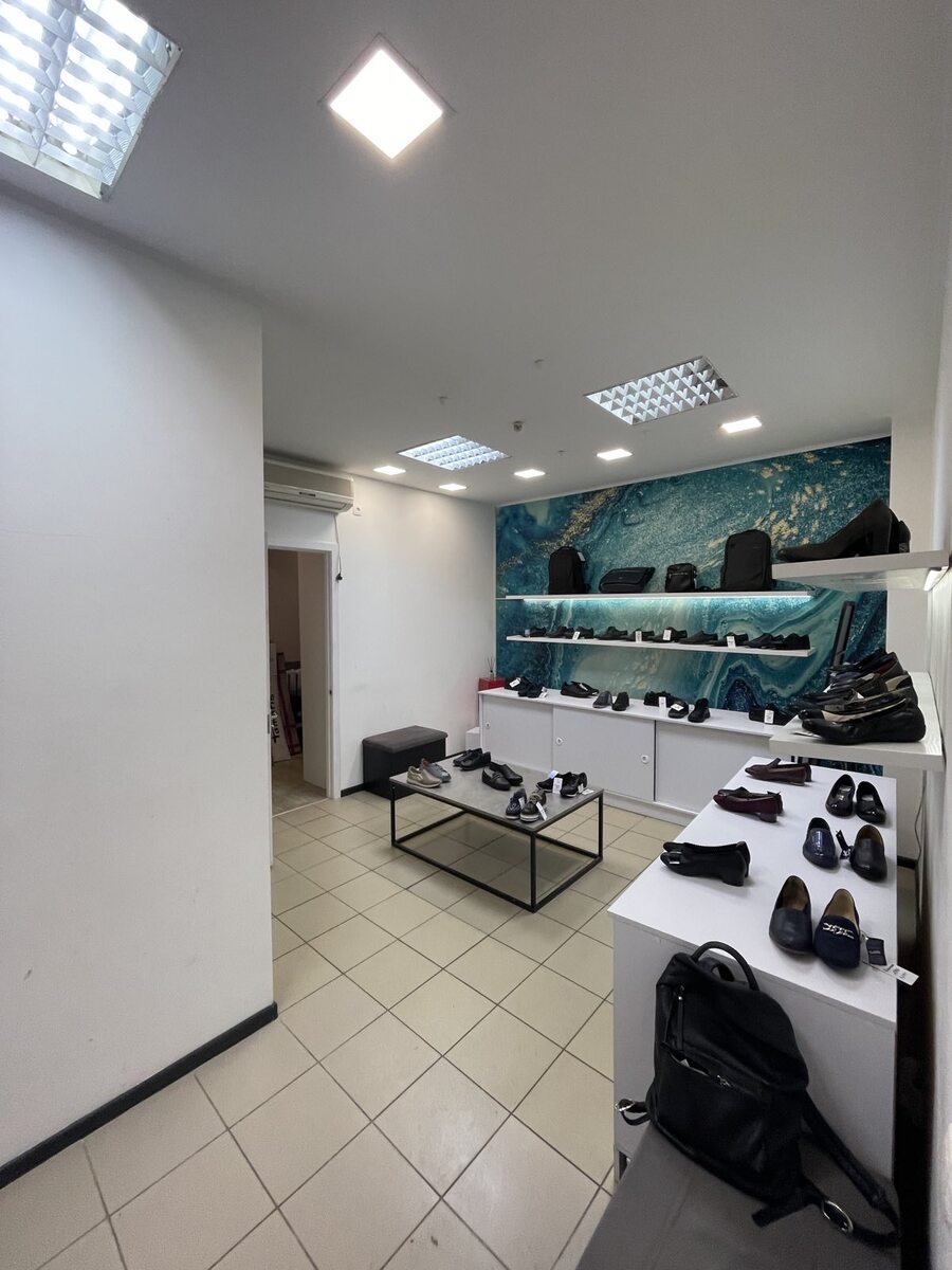 Центр - Субаренда торгового зала- 30м2 - 16000+ком.платежи фото 1 Центр - Субаренда торгового зала- 30м2 - 16000+ком.платежи фото 1
