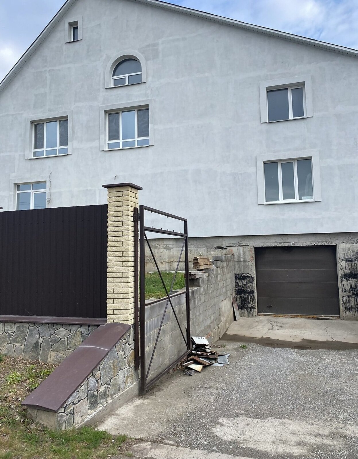 ������� ���������� ��������� �� ������ ���������, ����� 300 ��.� ���� 1