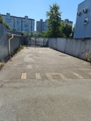   700 . .   3