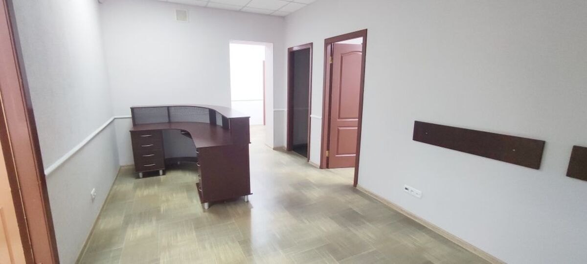 Сдам офис 65м2 5 комнат Артёма 11 центр комсомольская фото 1 Сдам офис 65м2 5 комнат Артёма 11 центр комсомольская фото 1