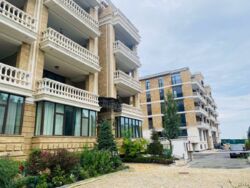  ,  Liberty Estate,  , 3  2