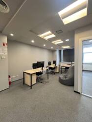 Business Center 'Panorama', 20 Velyka Zhytomyrska Street  9