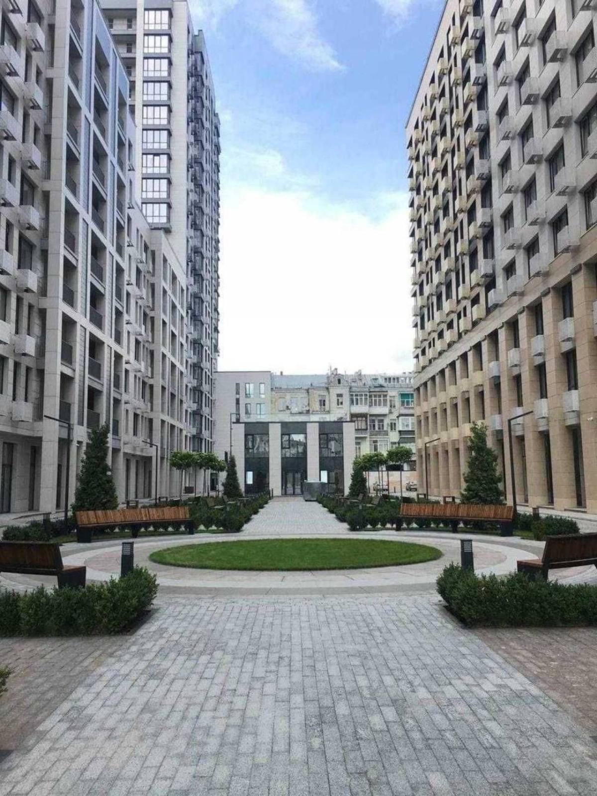 Оренда офісного приміщення ЖК Ярославів град фото 1 Оренда офісного приміщення ЖК Ярославів град фото 1