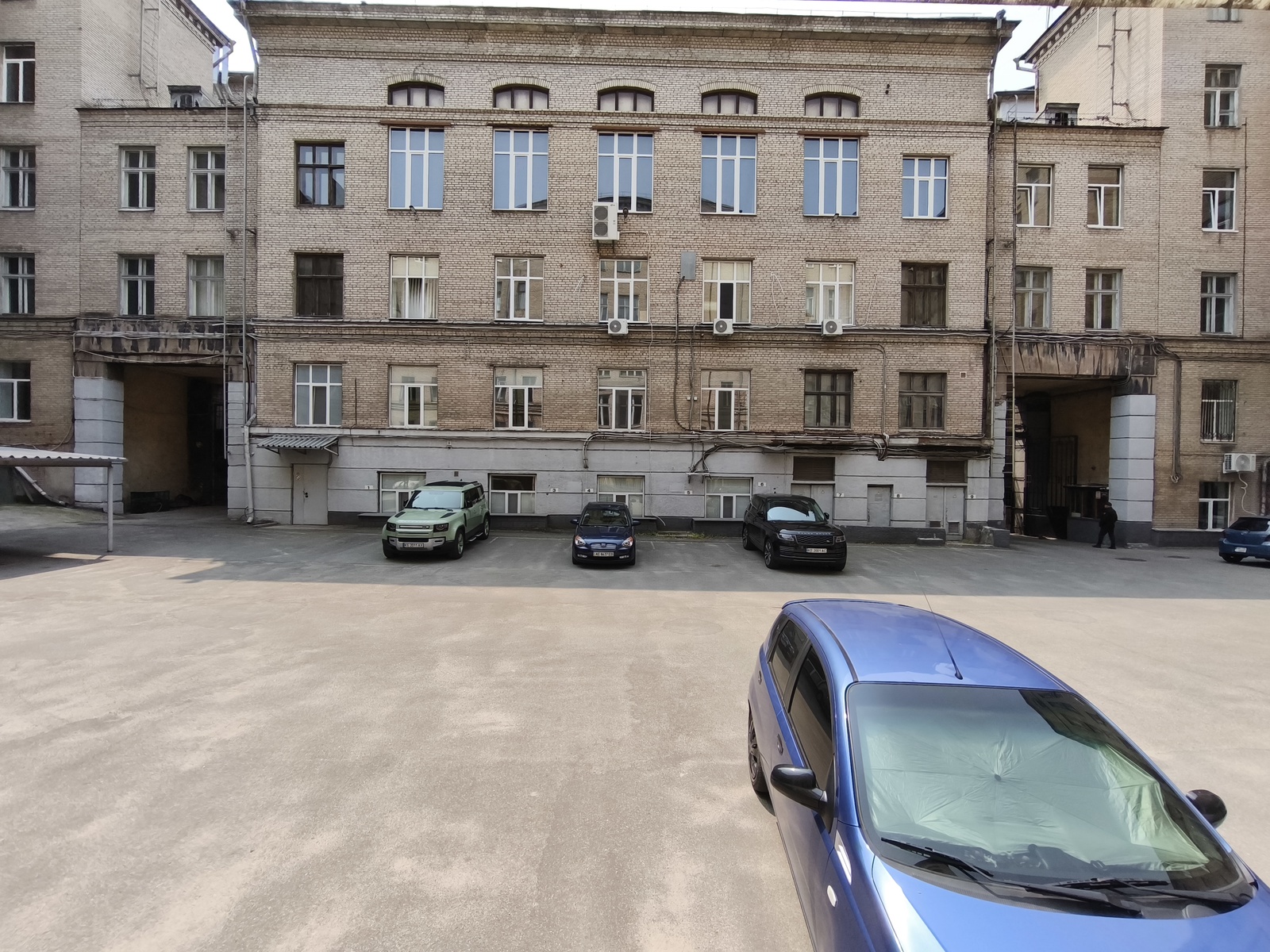 Оренда офісу 242м -окремо крило будівлі у центрі біля Троїцького собору фото 1 Оренда офісу 242м -окремо крило будівлі у центрі біля Троїцького собору фото 1