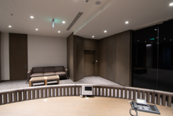   IQ Business Center  16