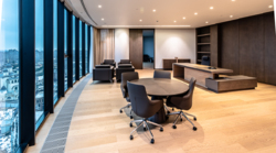  IQ Business Center  7