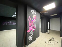 Приміщення з окремим входом на 12 квітня фото 6 Приміщення з окремим входом на 12 квітня фото 6