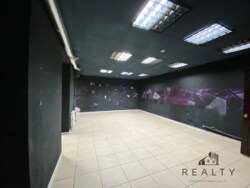 Приміщення з окремим входом на 12 квітня фото 7 Приміщення з окремим входом на 12 квітня фото 7