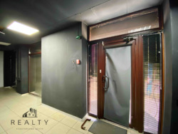 Приміщення з окремим входом на 12 квітня фото 10 Приміщення з окремим входом на 12 квітня фото 10