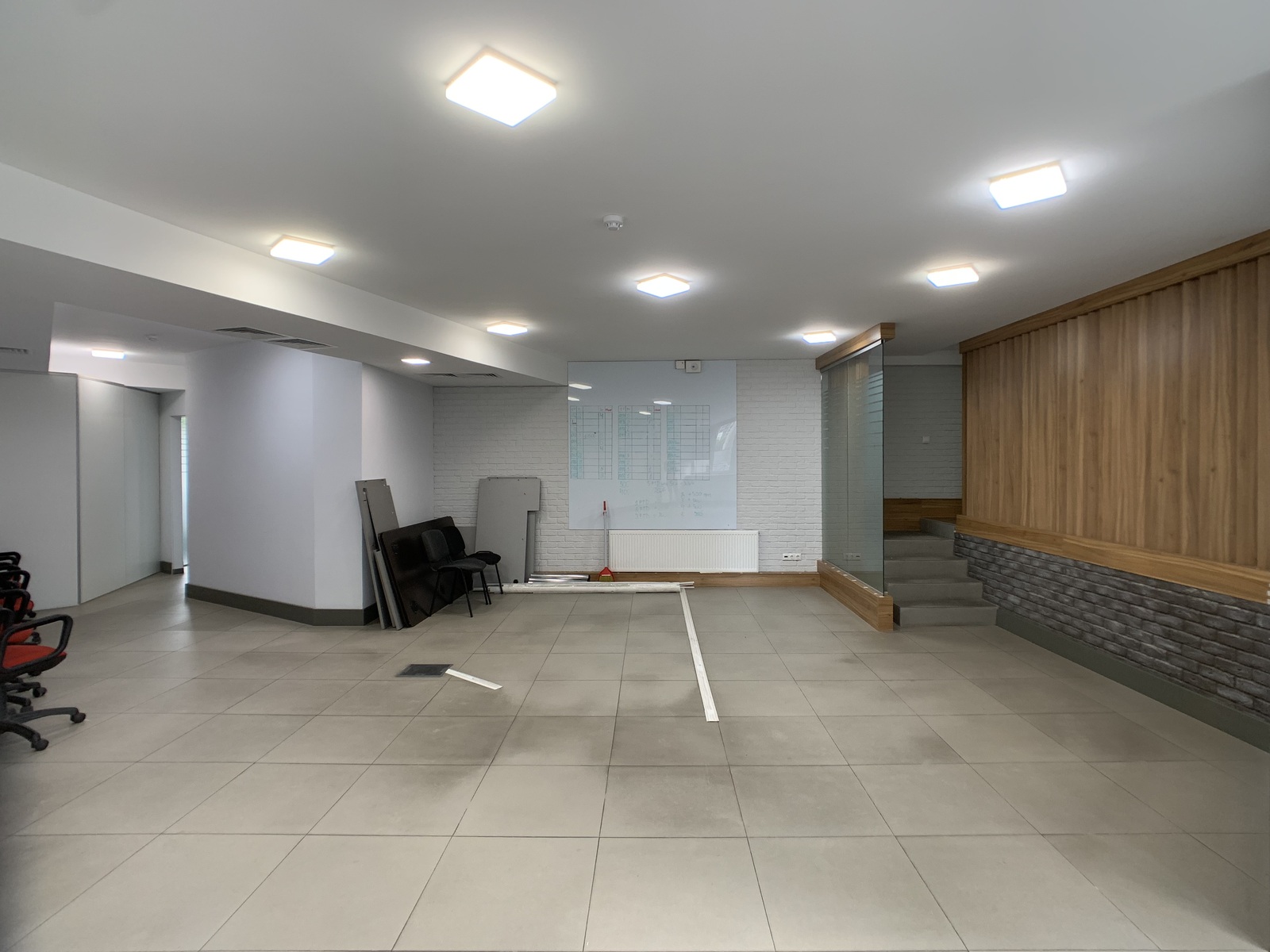 Печерсь, шоу-рум, салон, офіс 104 кв.м, окремий вхід фото 1 Печерсь, шоу-рум, салон, офіс 104 кв.м, окремий вхід фото 1