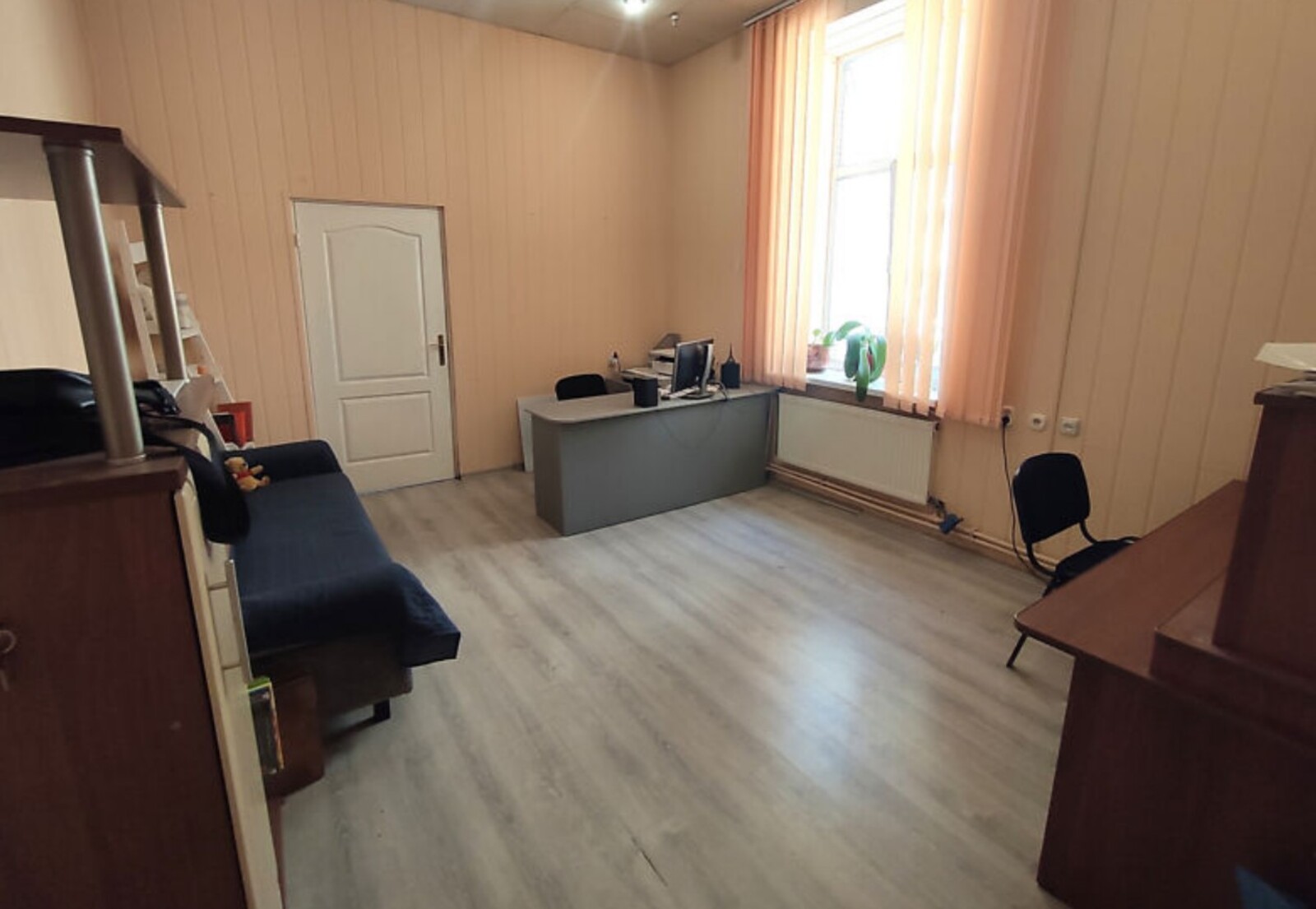 Здається офісне приміщення 25 кв.м. центр міста фото 1 Здається офісне приміщення 25 кв.м. центр міста фото 1