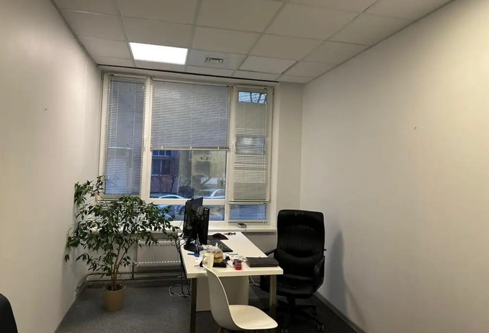 Здаються офісні приміщення від 20 кв.м. в центрі р-н Вишенька. Ремонт меблі є. фото 1 Здаються офісні приміщення від 20 кв.м. в центрі р-н Вишенька. Ремонт меблі є. фото 1