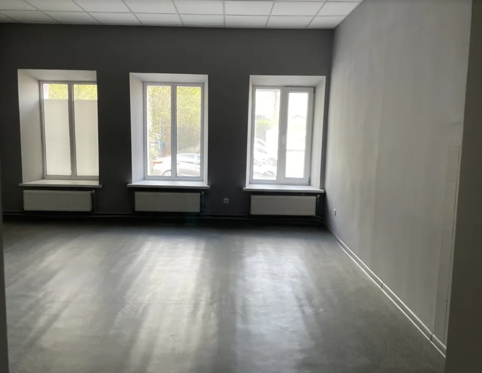 Здається 3 кабінети під офіс, центр міста. Ремонт фото 1 Здається 3 кабінети під офіс, центр міста. Ремонт фото 1